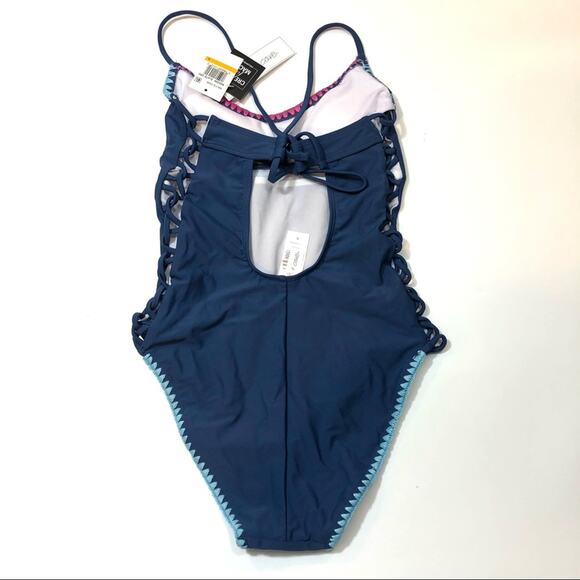 SALT+COVE Shell-stitch Blue One-piece Swimsuit - Picture 4 of 6